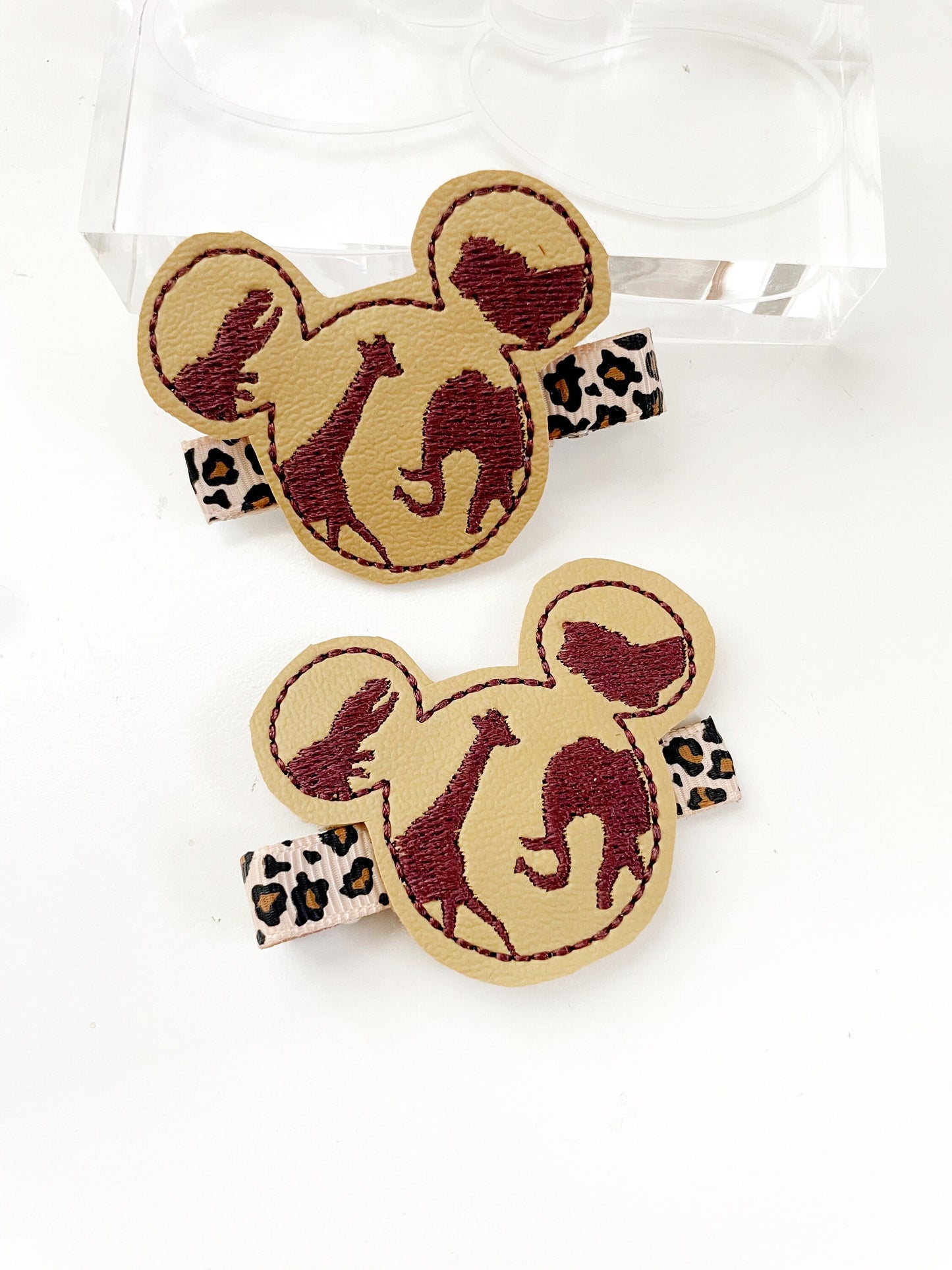 Safari Mickey Hair Clip